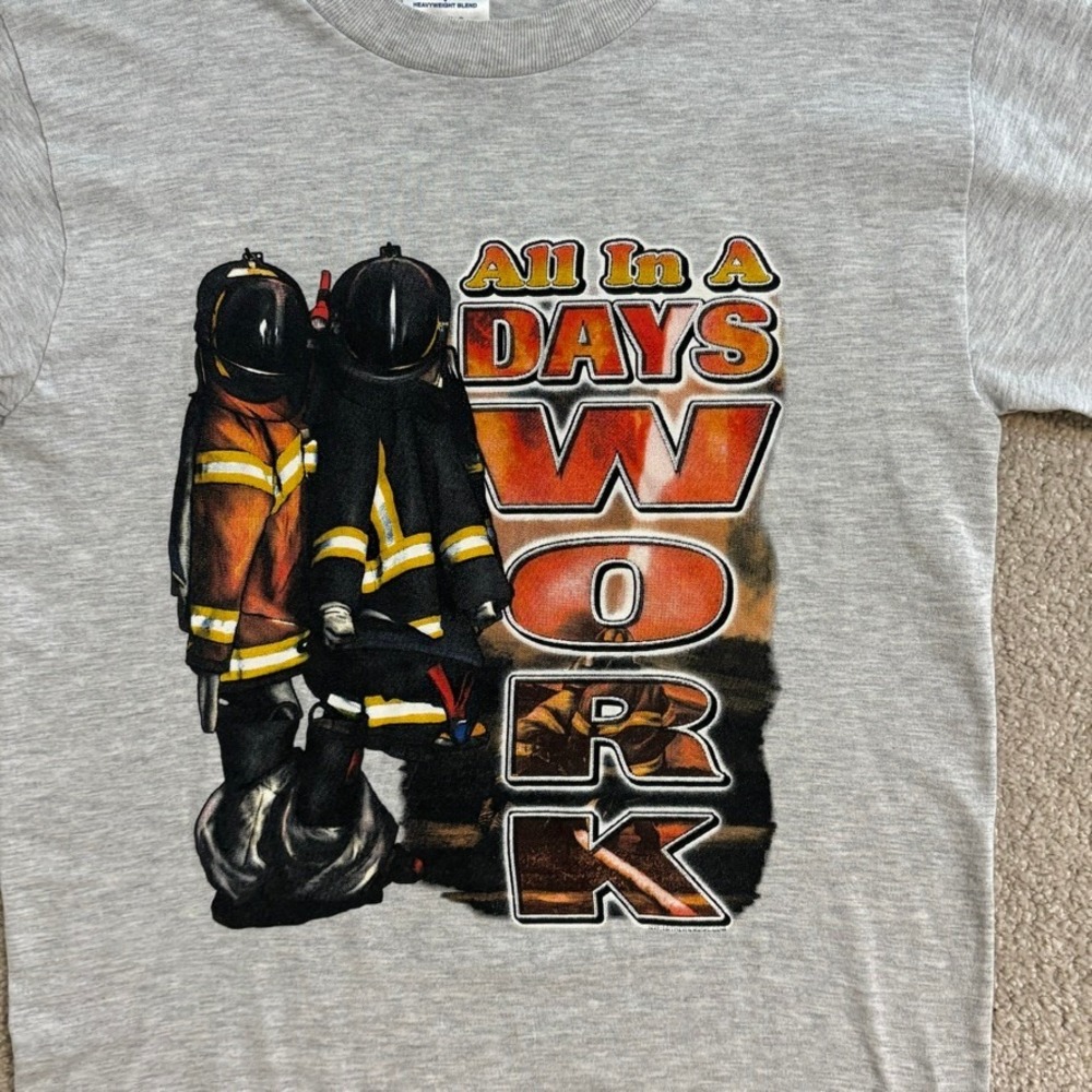 Jerzees Firefighter T-Shirt All In A Days Work Graphic Tee Boxy Mens‎ Size S - Picture 3 of 7